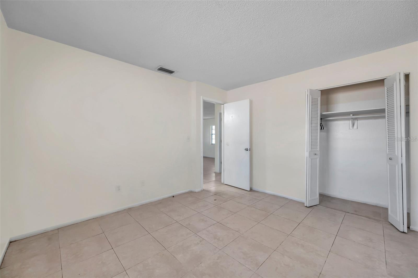 914 LAKE PALMS DR, LARGO, FL, 33771