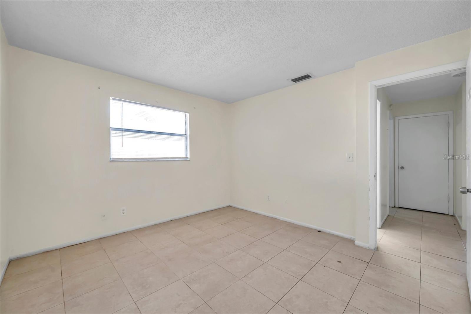 914 LAKE PALMS DR, LARGO, FL, 33771