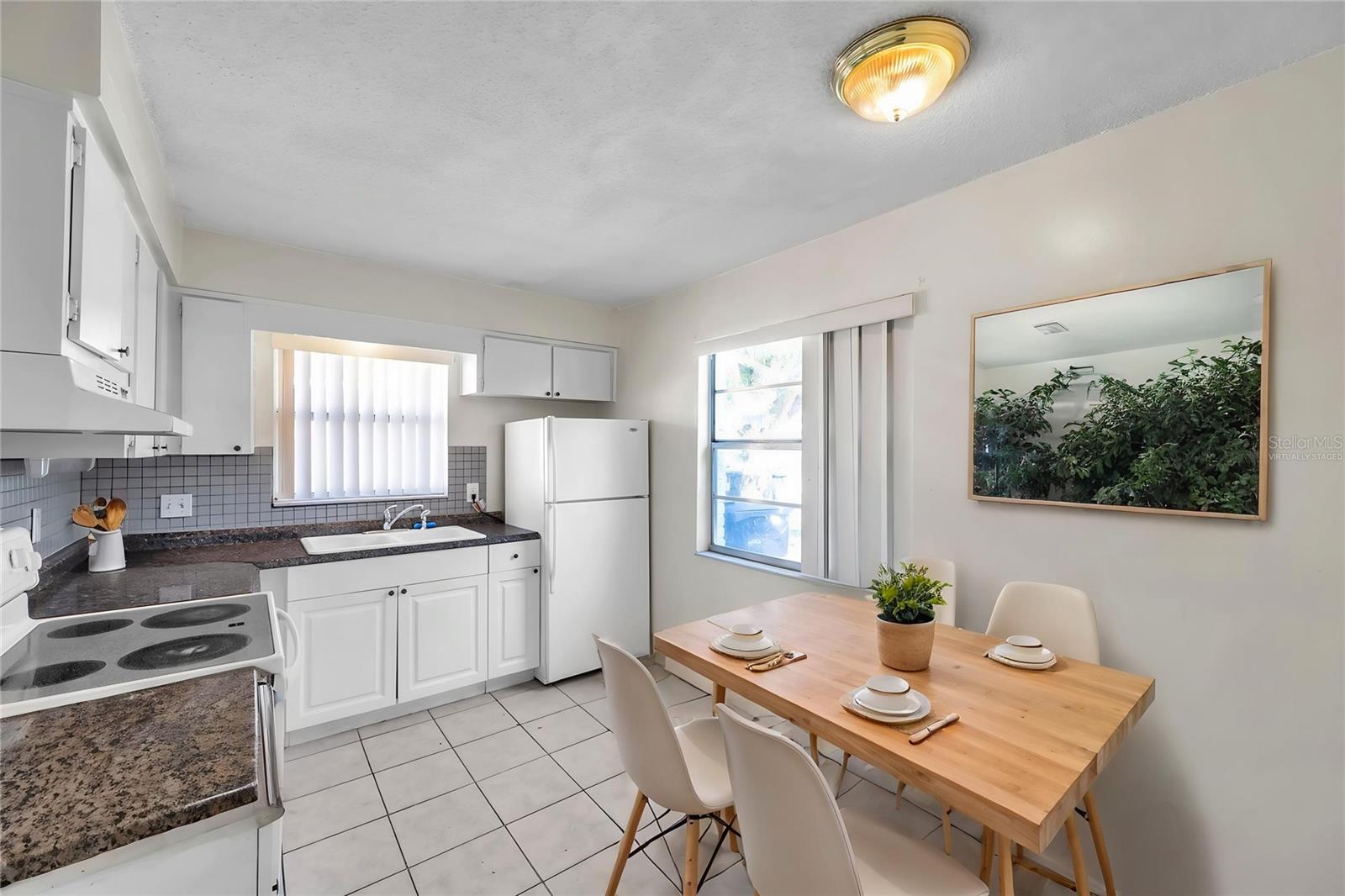 914 LAKE PALMS DR, LARGO, FL, 33771