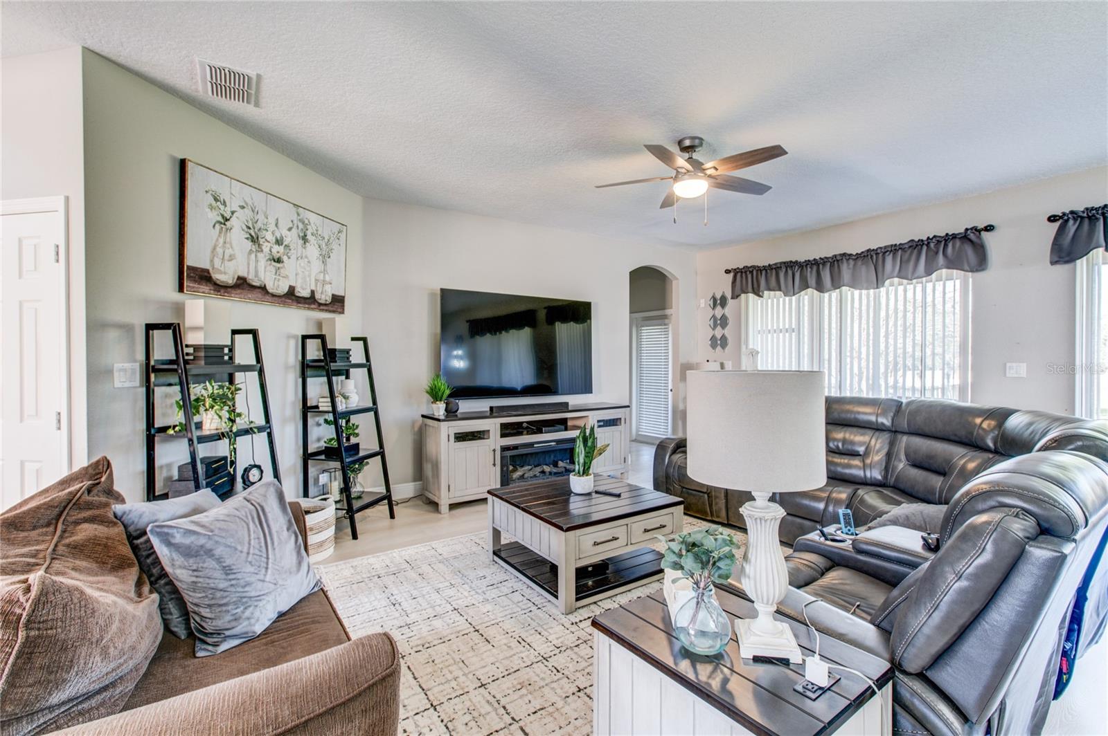 1551 AMARYLLIS CIR, ORLANDO, FL, 32825