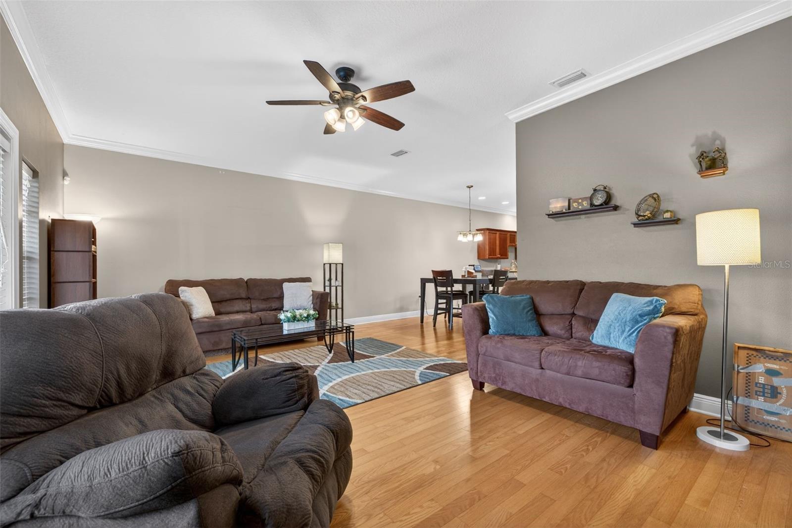 184 VALENCIA CIR, ST PETERSBURG, FL, 33716