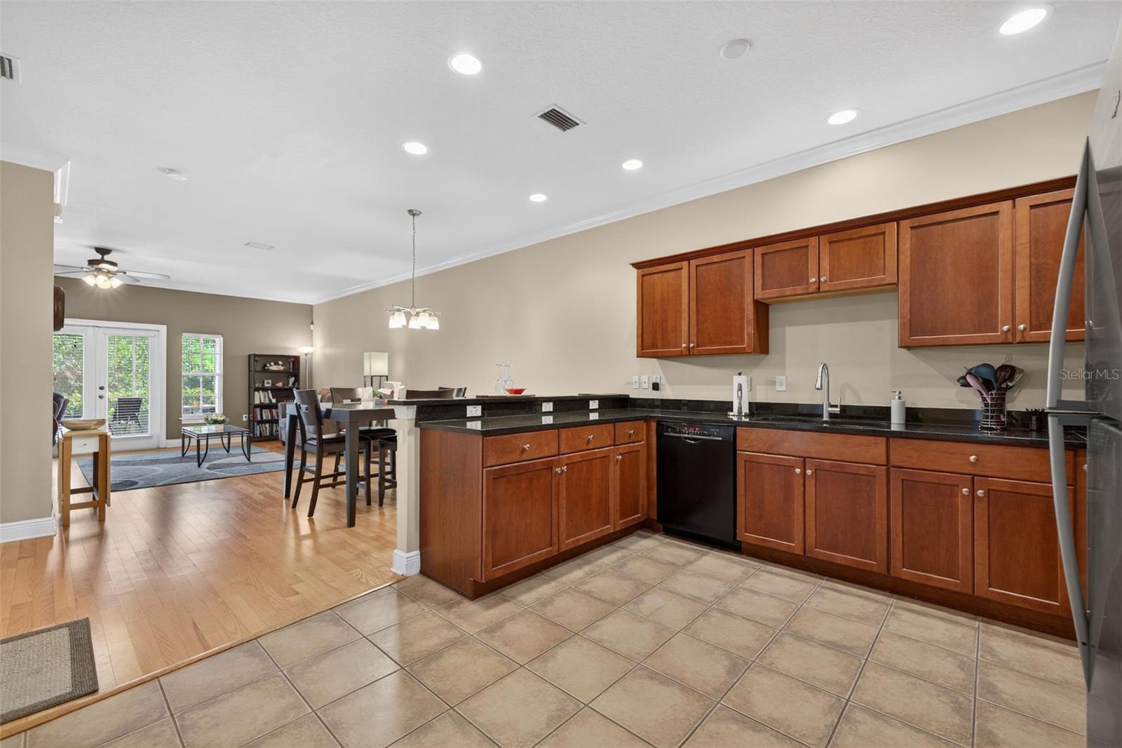 184 VALENCIA CIR, ST PETERSBURG, FL, 33716