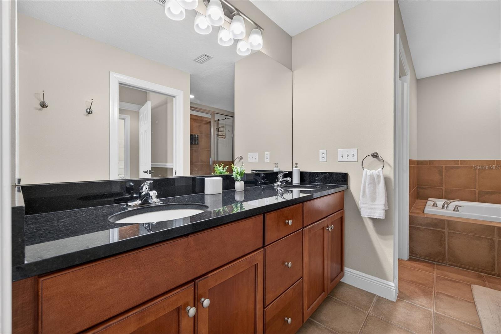 184 VALENCIA CIR, ST PETERSBURG, FL, 33716
