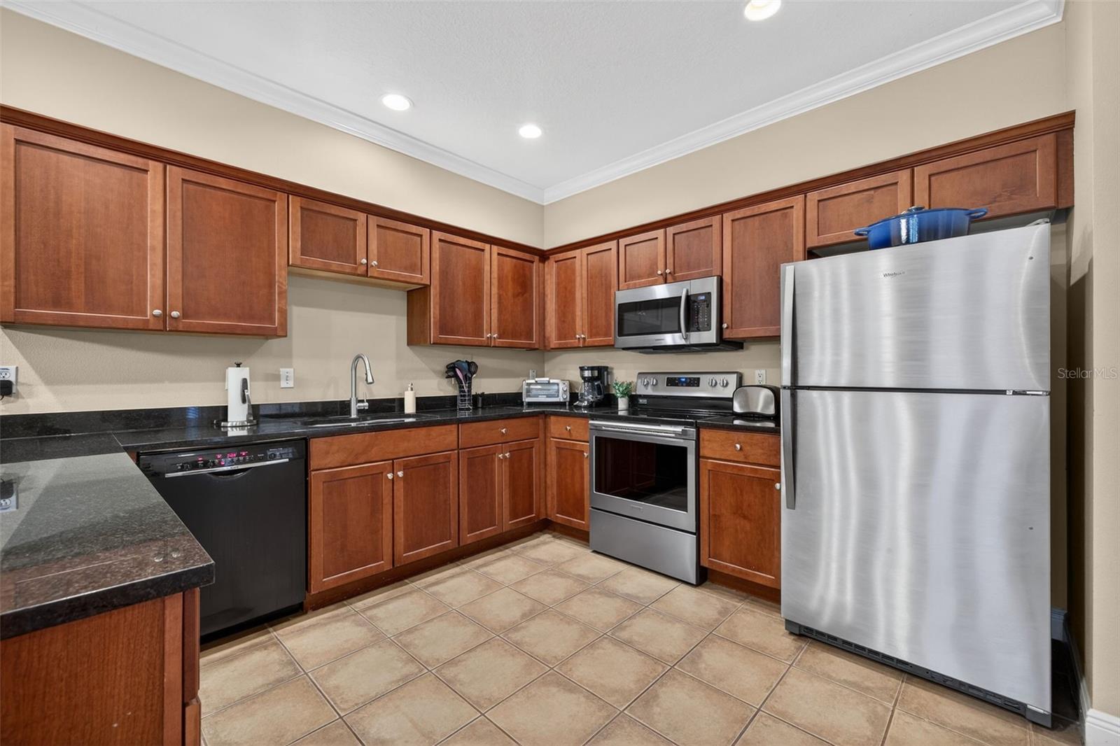 184 VALENCIA CIR, ST PETERSBURG, FL, 33716