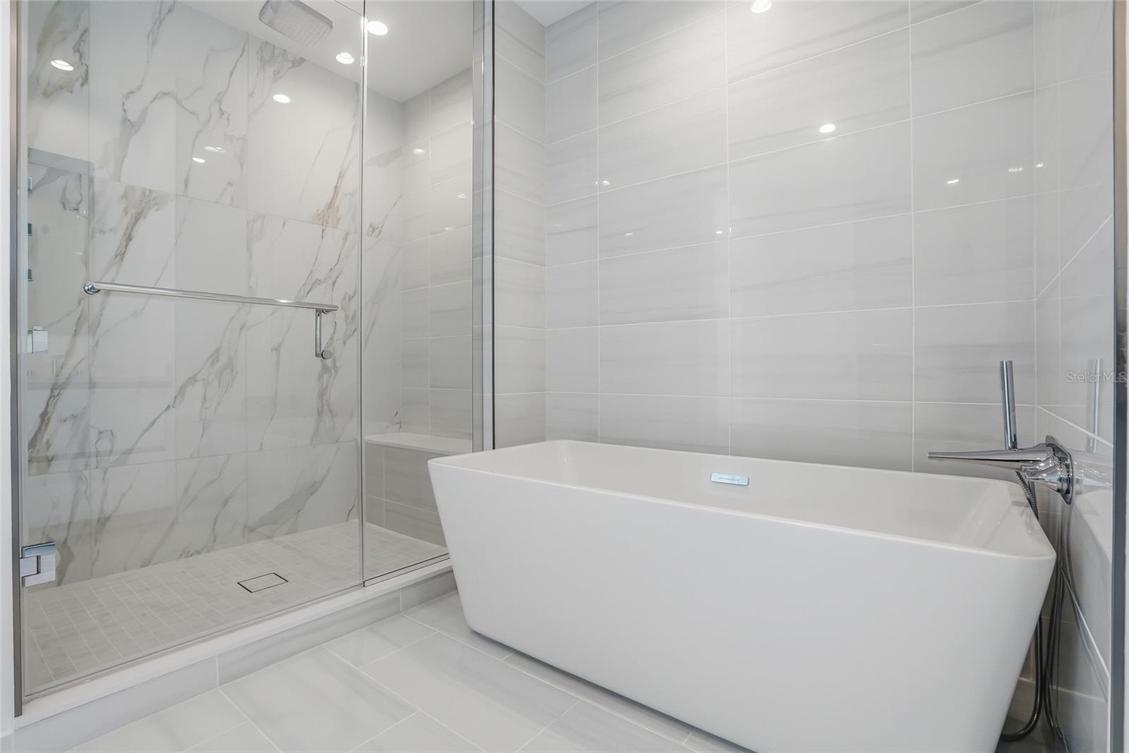 400 CENTRAL AVE #303, ST PETERSBURG, FL, 33701