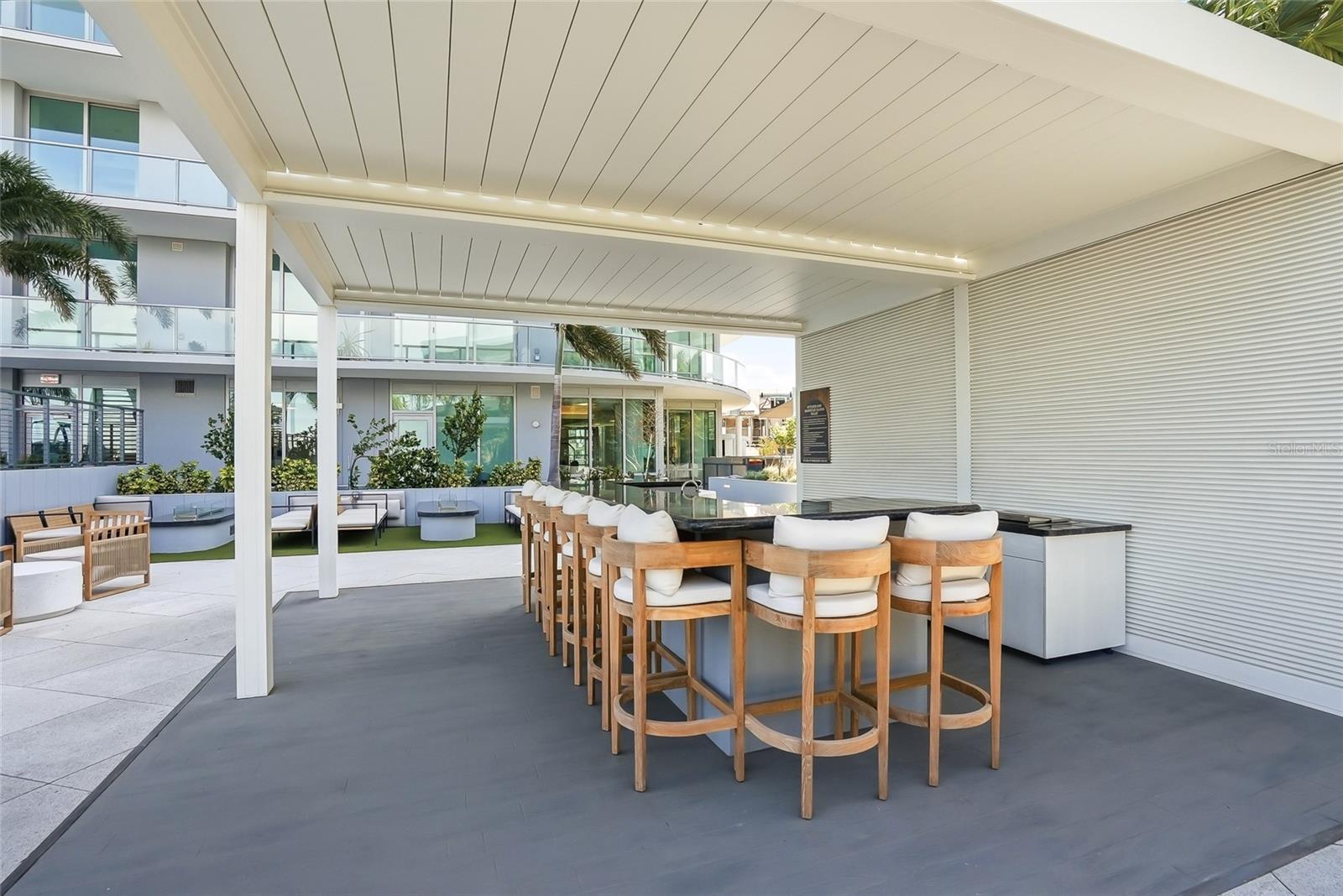 400 CENTRAL AVE #303, ST PETERSBURG, FL, 33701