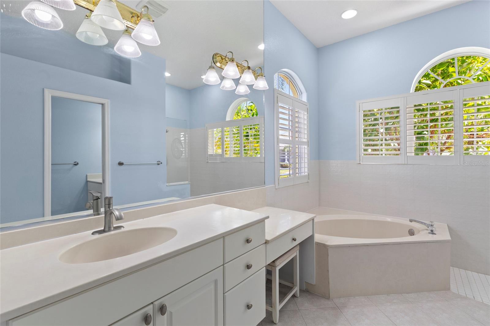4427 SHARK DR, BRADENTON, FL, 34208