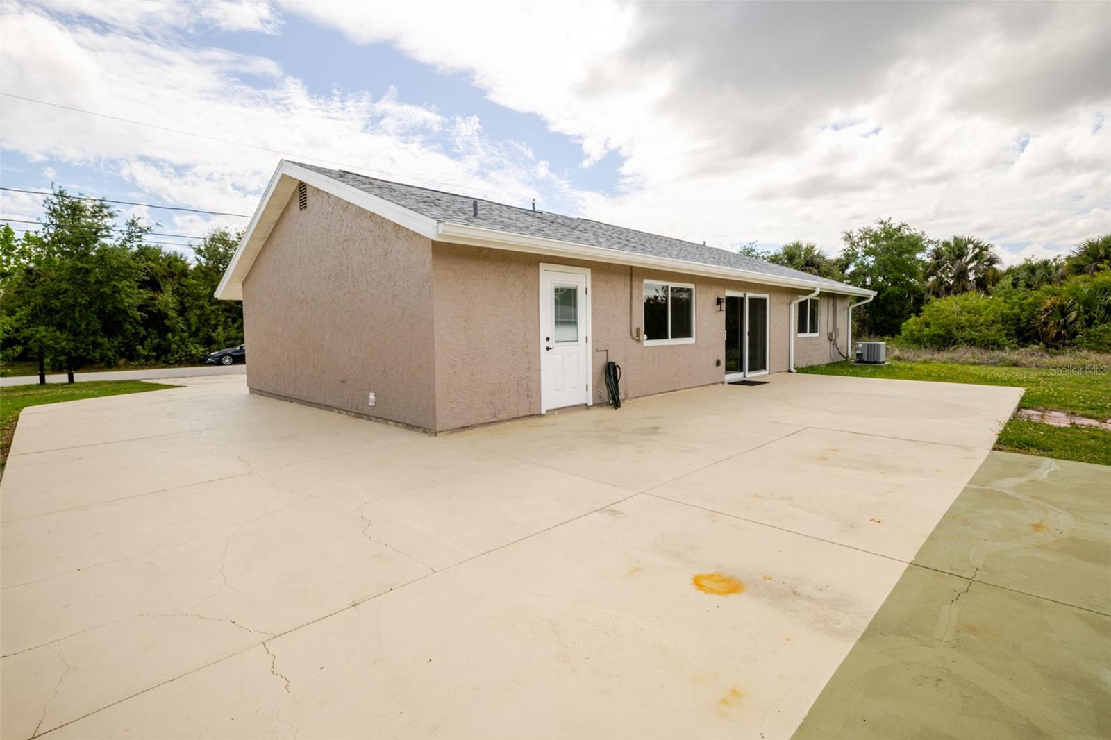 18310 VAN NUYS CIR, PORT CHARLOTTE, FL, 33948