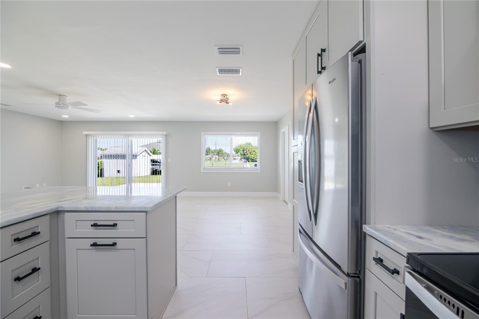 18310 VAN NUYS CIR, PORT CHARLOTTE, FL, 33948