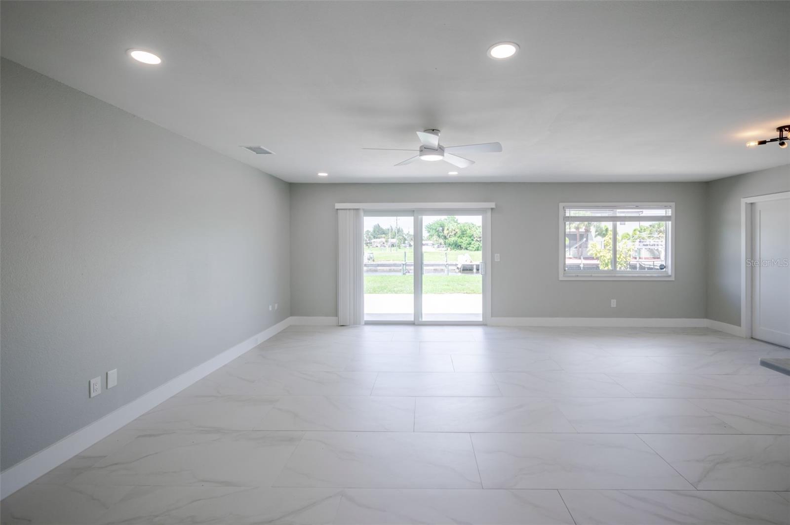 18310 VAN NUYS CIR, PORT CHARLOTTE, FL, 33948