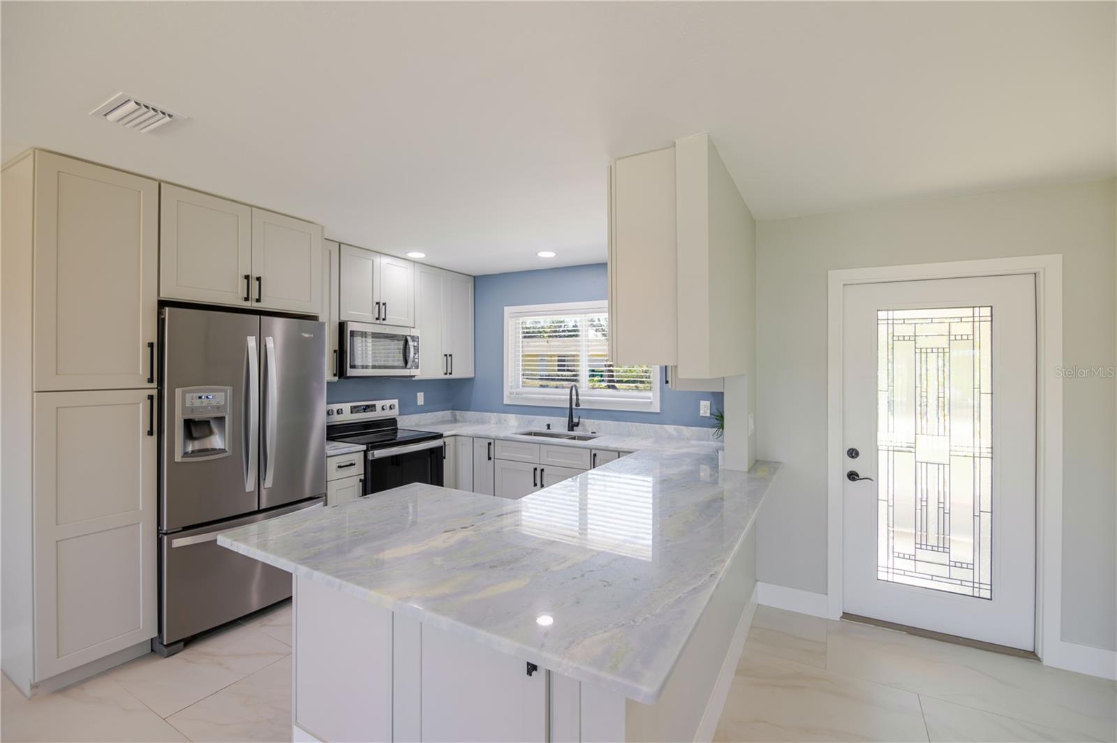 18310 VAN NUYS CIR, PORT CHARLOTTE, FL, 33948