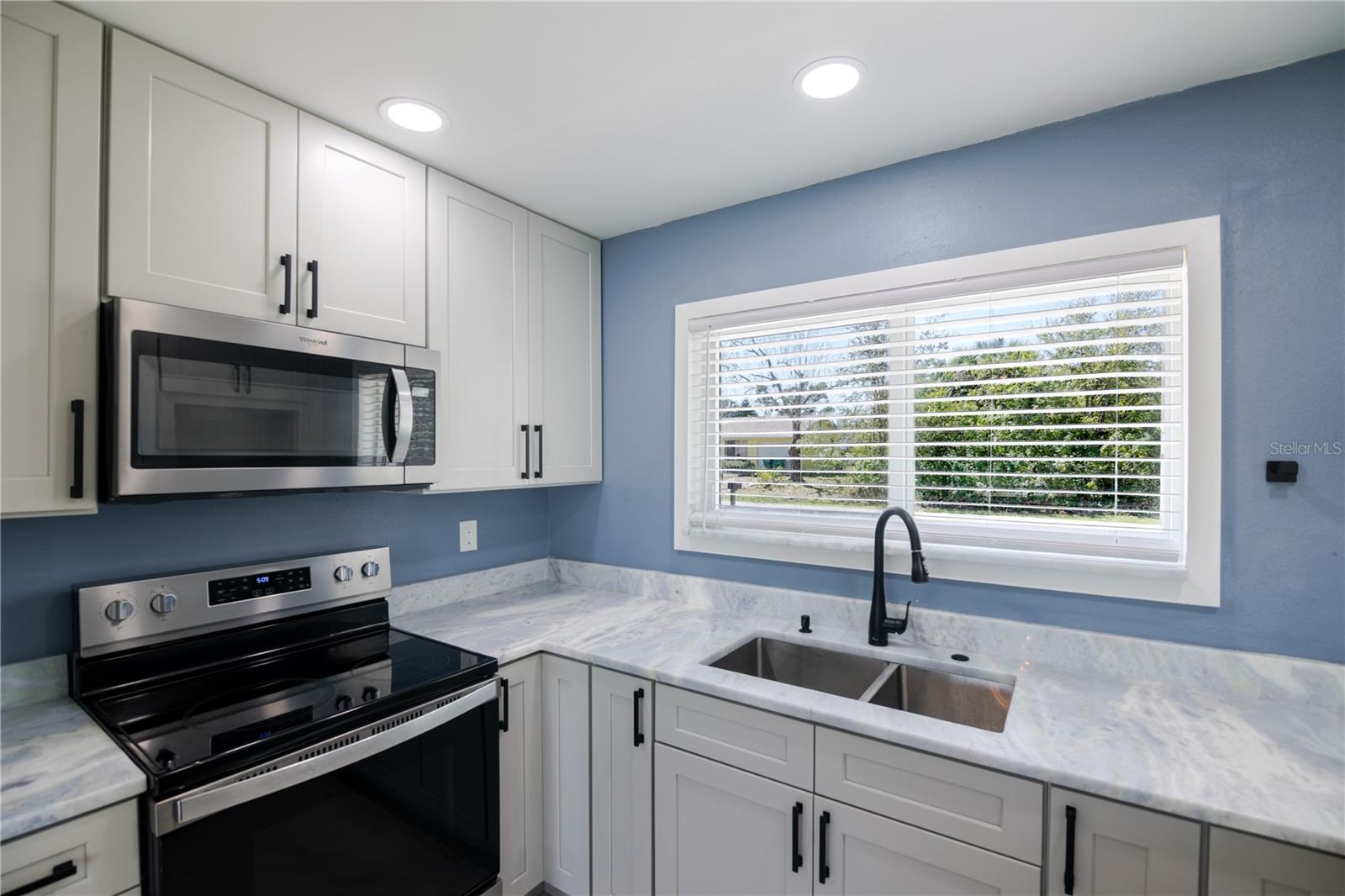 18310 VAN NUYS CIR, PORT CHARLOTTE, FL, 33948