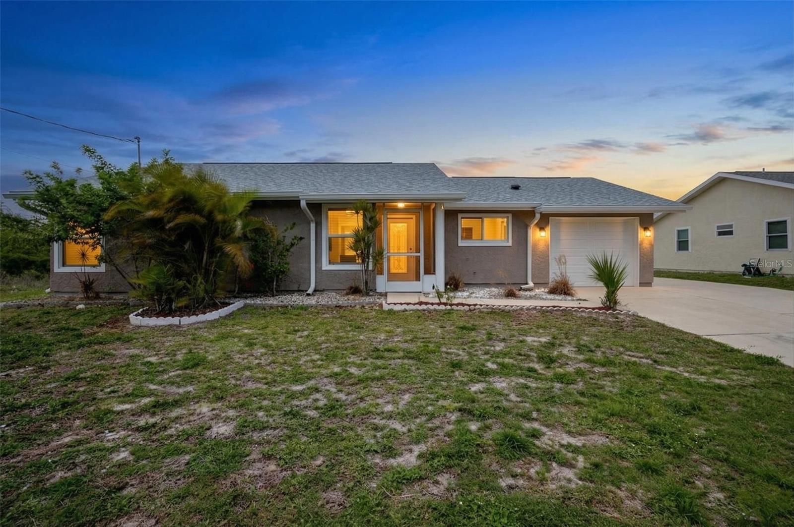 18310 VAN NUYS CIR, PORT CHARLOTTE, FL, 33948