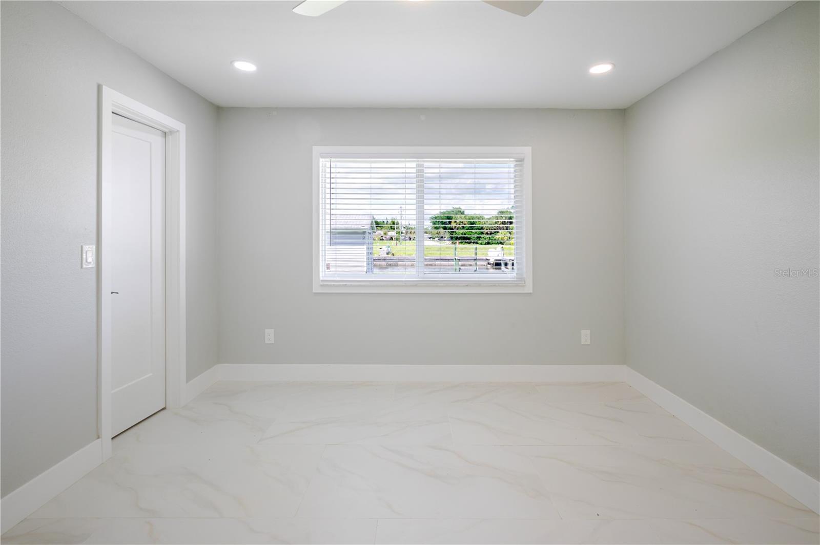 18310 VAN NUYS CIR, PORT CHARLOTTE, FL, 33948