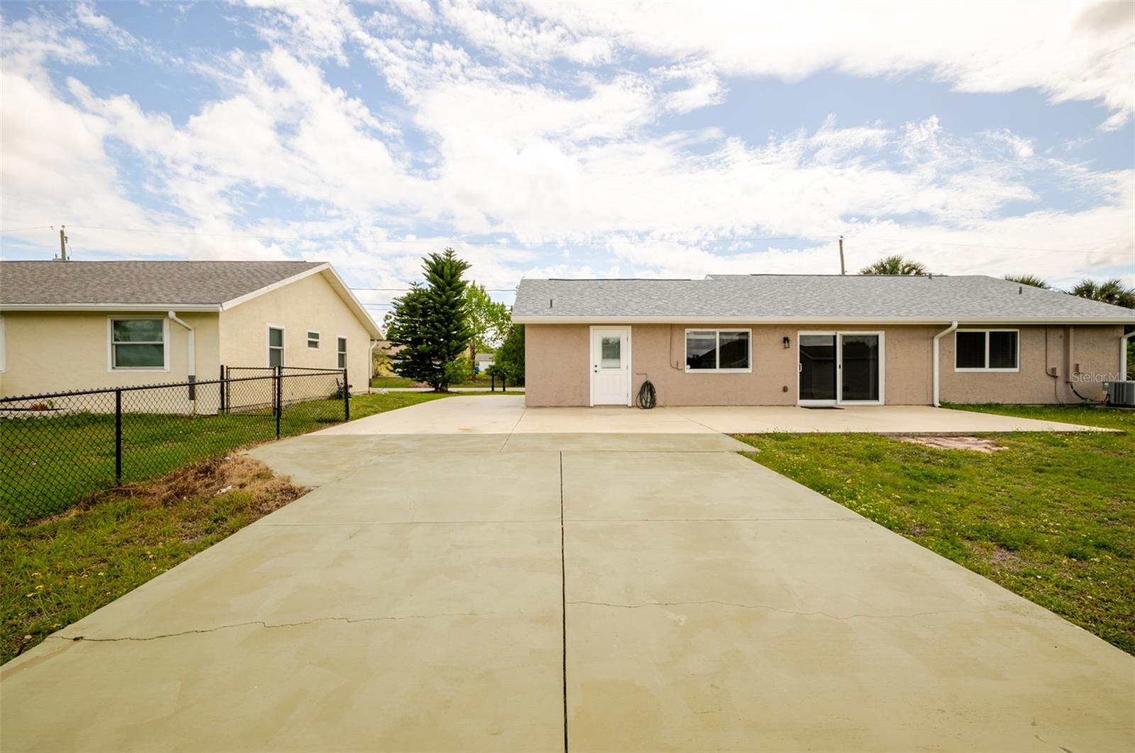 18310 VAN NUYS CIR, PORT CHARLOTTE, FL, 33948