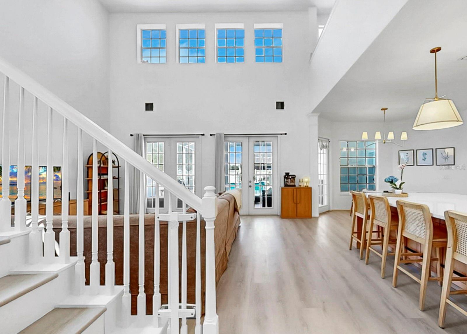 2 story ceiling Great room