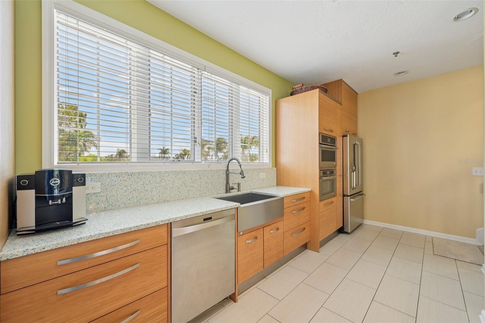 660 CEDARS CT, LONGBOAT KEY, FL, 34228