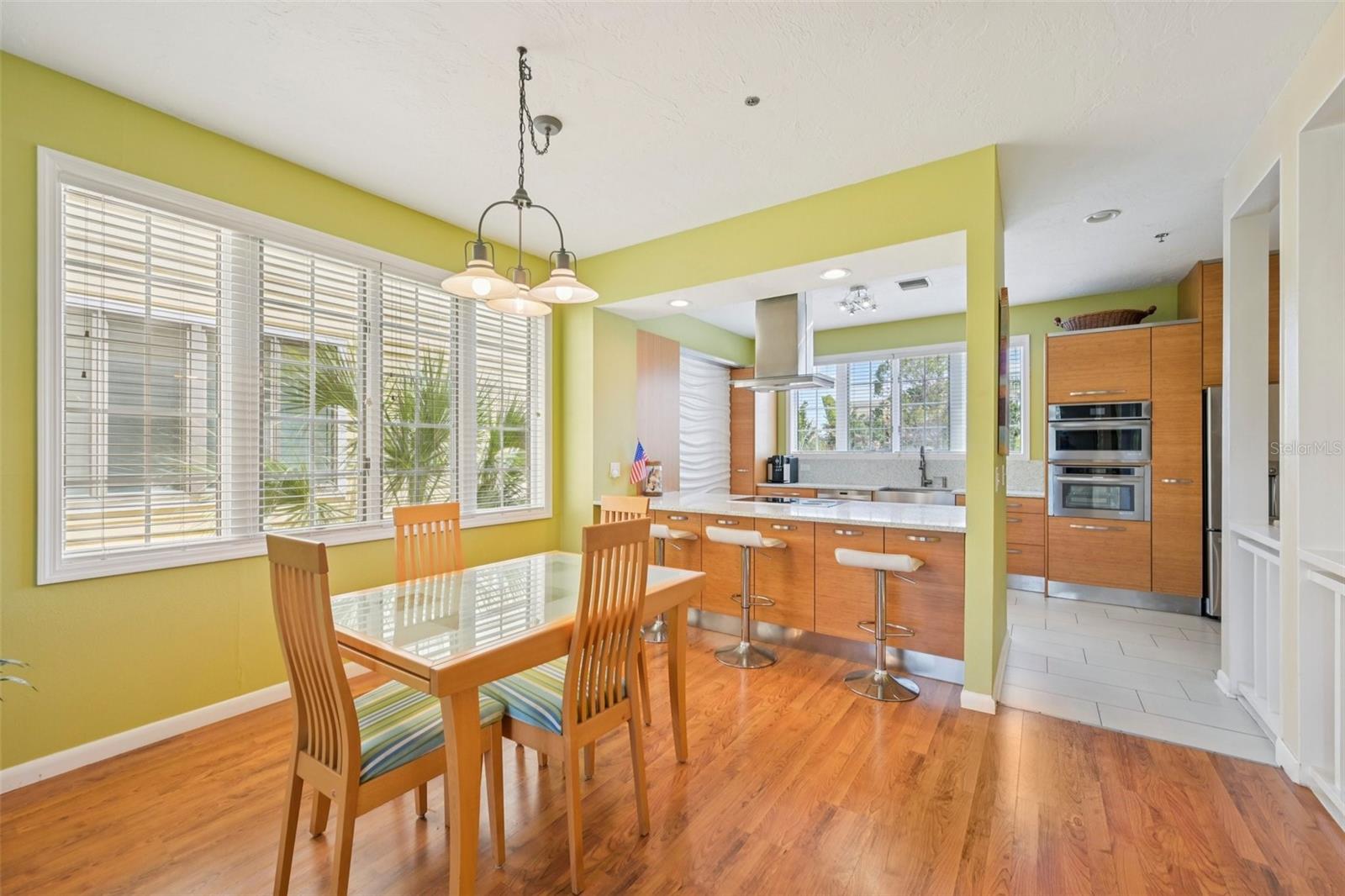 660 CEDARS CT, LONGBOAT KEY, FL, 34228