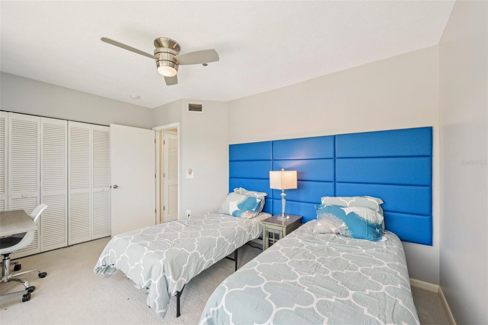 660 CEDARS CT, LONGBOAT KEY, FL, 34228