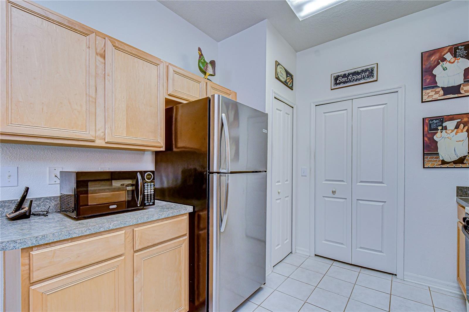 There is a closet pantry also in the kitchen.