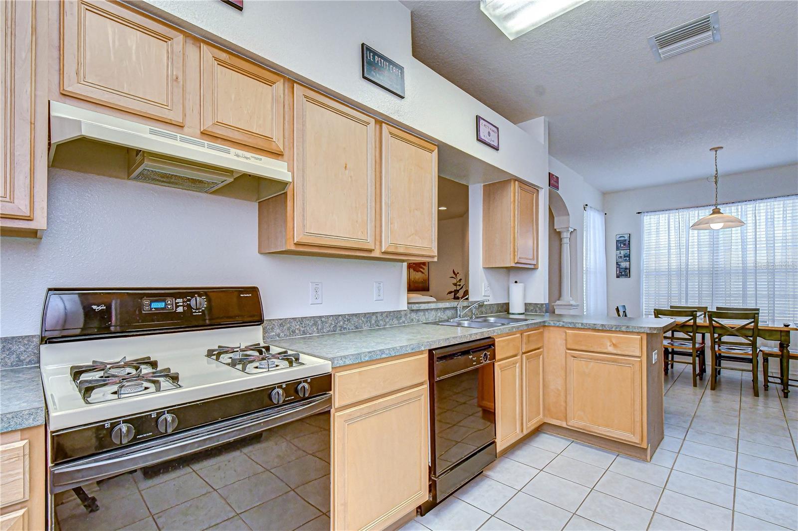 All the appliances are working and ready!