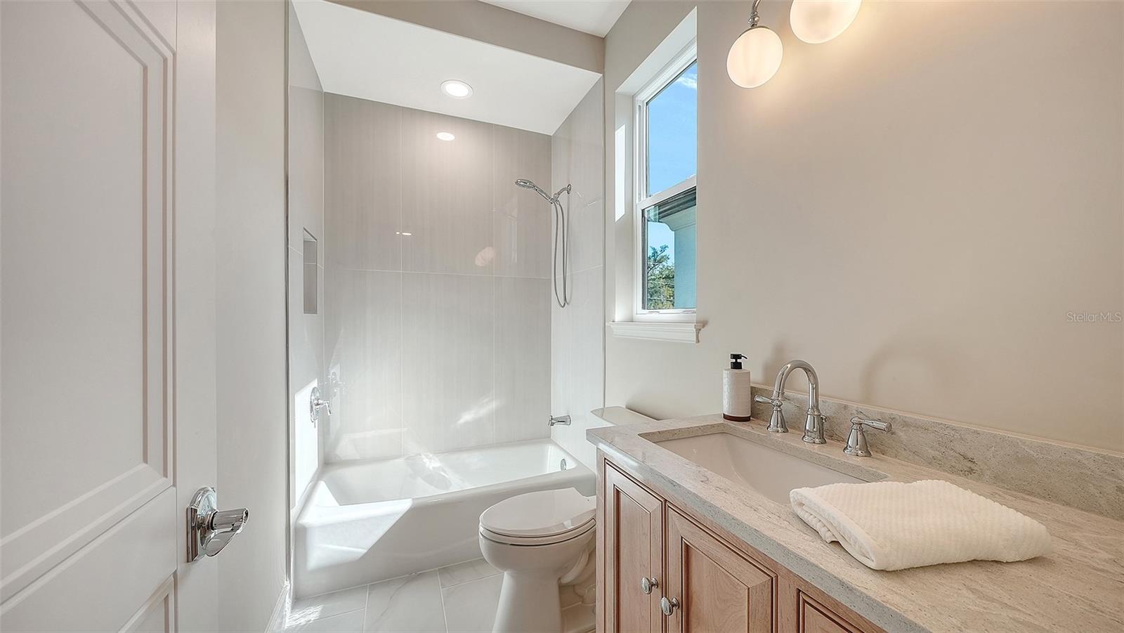 1850 WEBBER ST, SARASOTA, FL, 34239