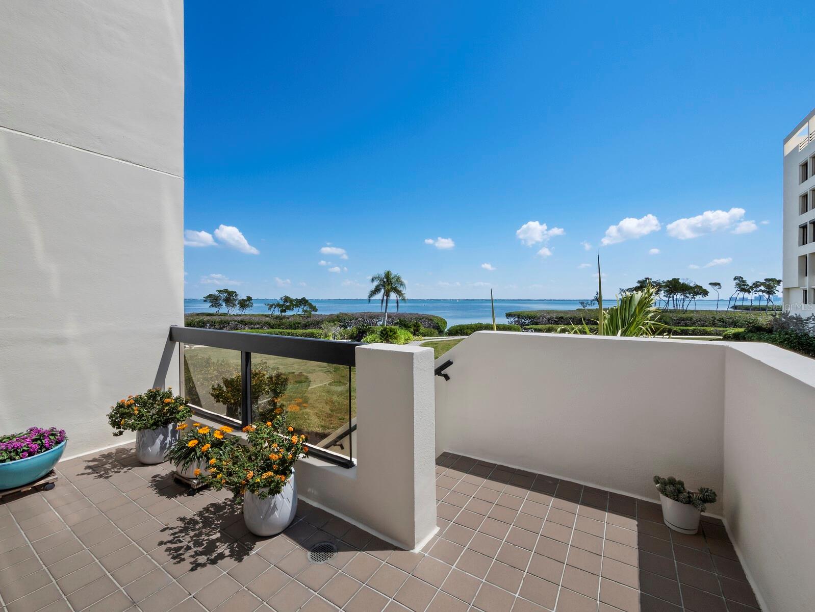 2020 HARBOURSIDE DR #417, LONGBOAT KEY, FL, 34228