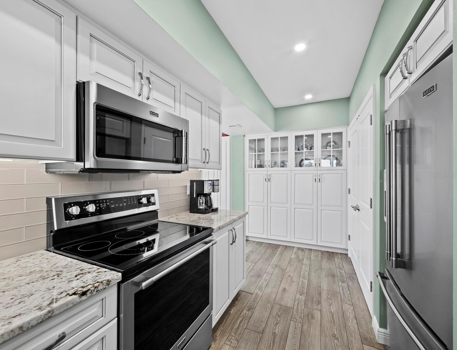 2020 HARBOURSIDE DR #417, LONGBOAT KEY, FL, 34228