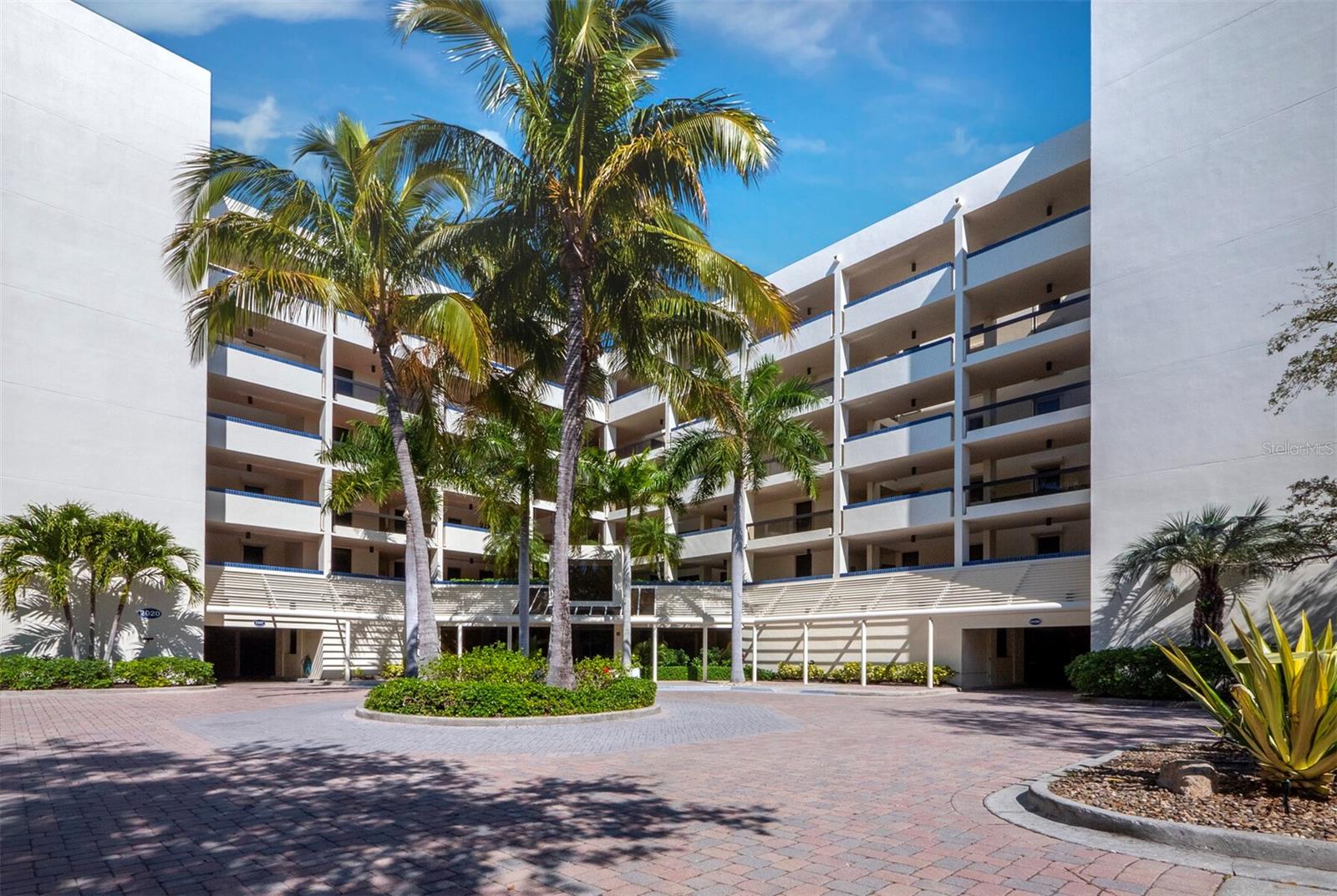 2020 HARBOURSIDE DR #417, LONGBOAT KEY, FL, 34228