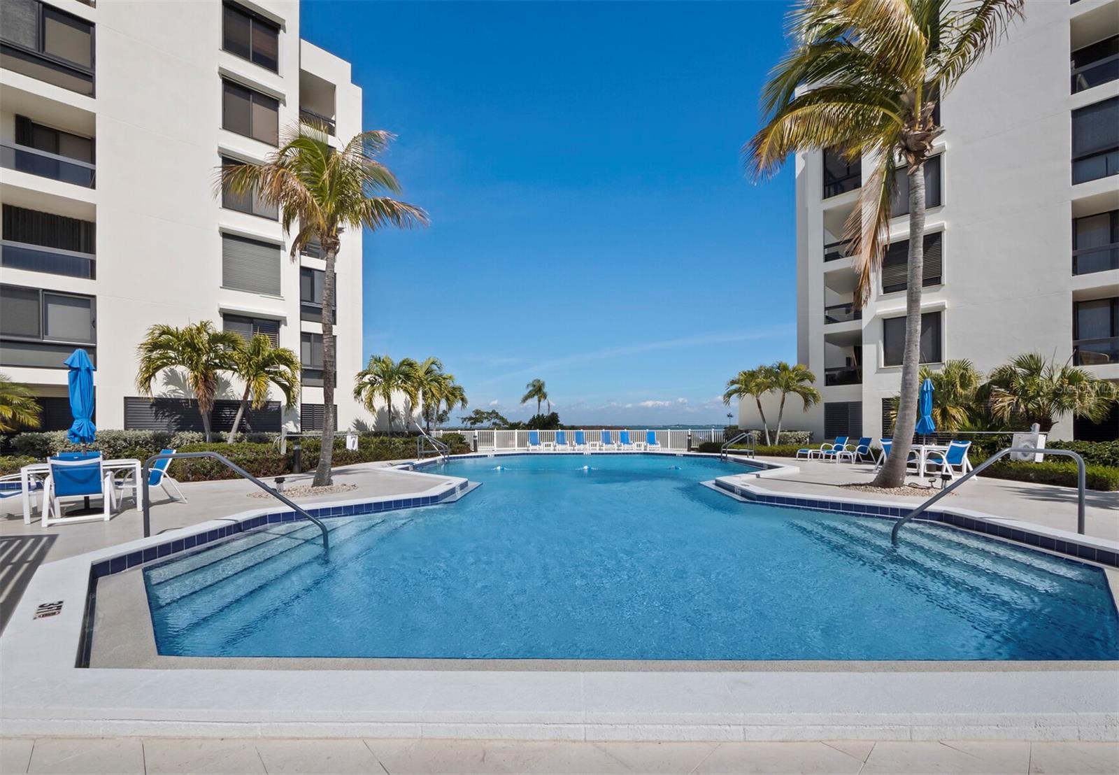 2020 HARBOURSIDE DR #417, LONGBOAT KEY, FL, 34228