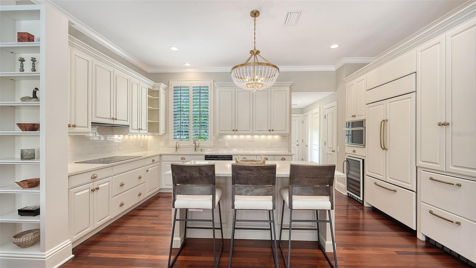 A4686681 Property Photo