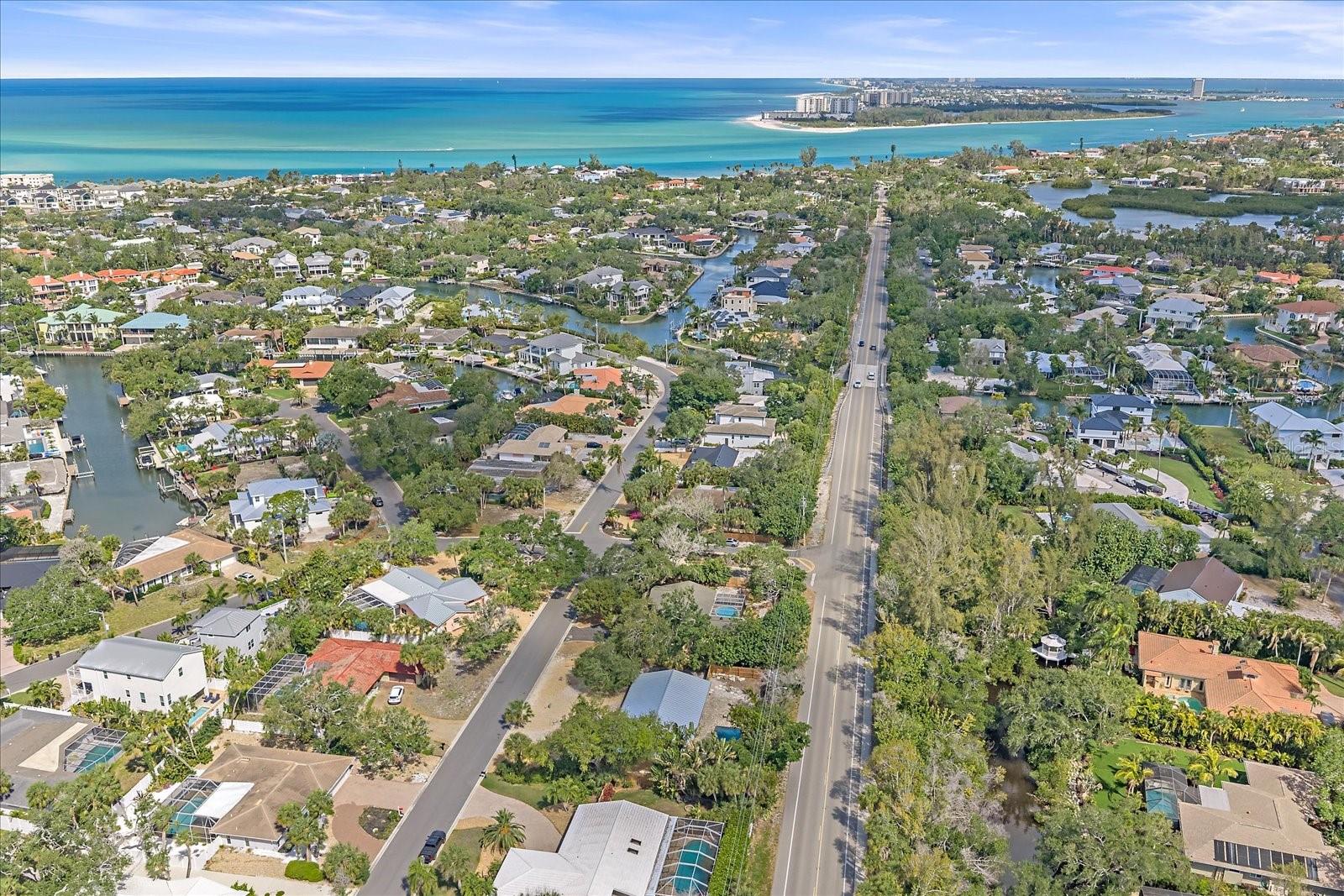 611 VENICE LN, SARASOTA, FL, 34242