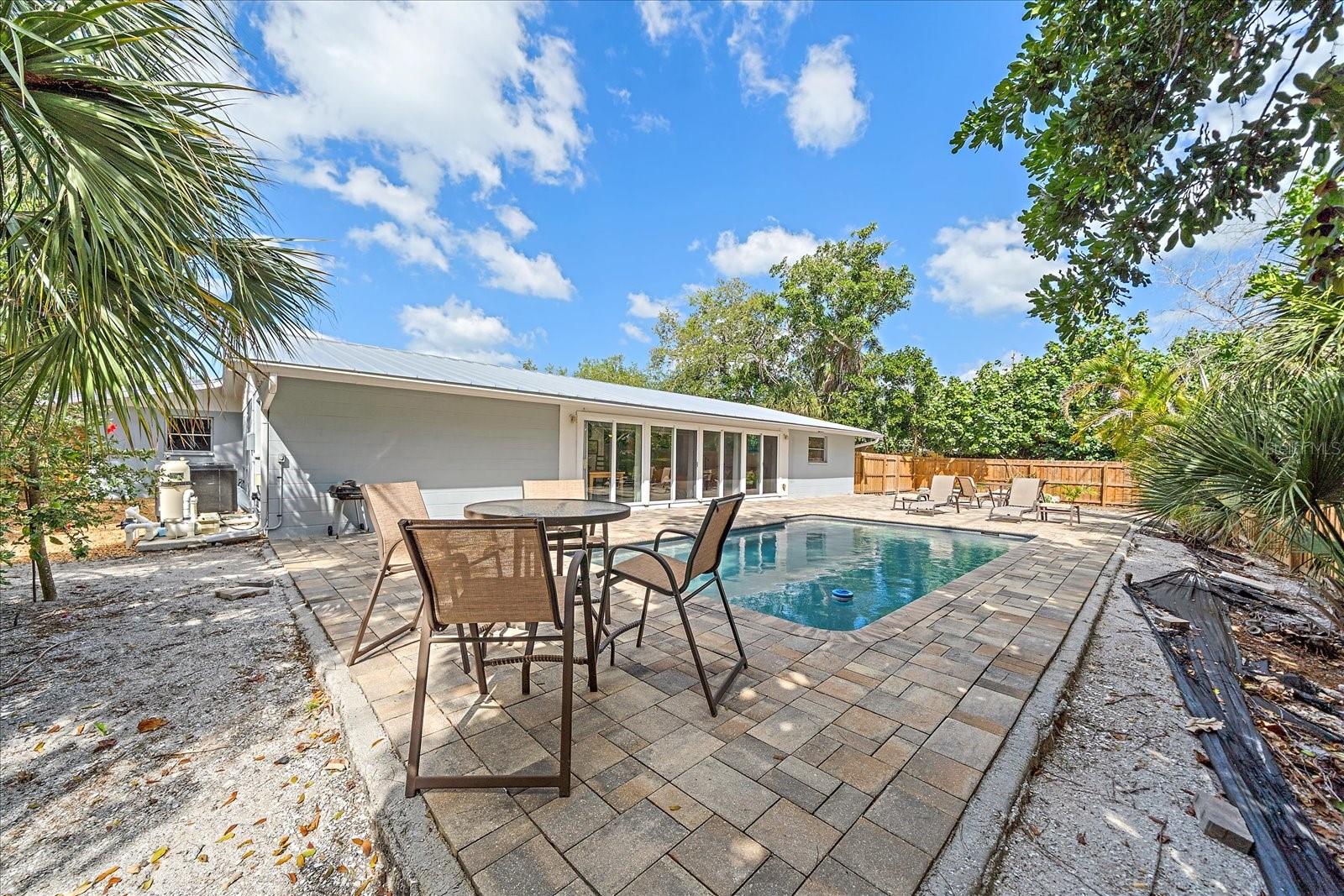 611 VENICE LN, SARASOTA, FL, 34242