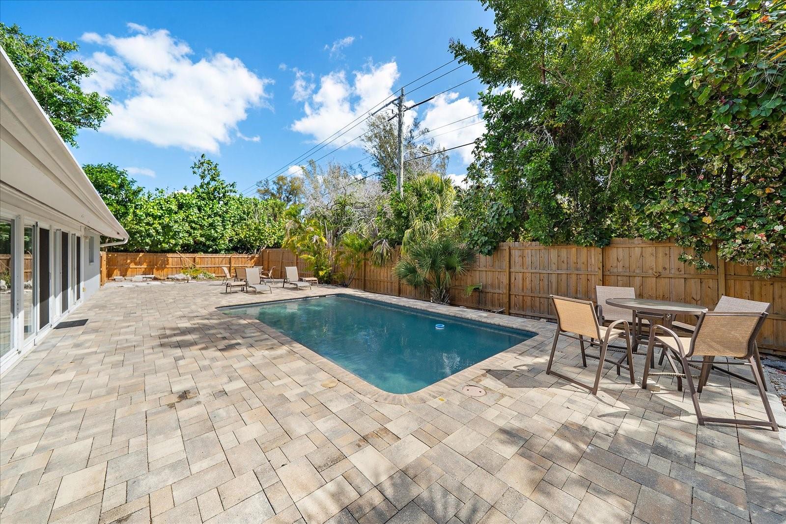 611 VENICE LN, SARASOTA, FL, 34242