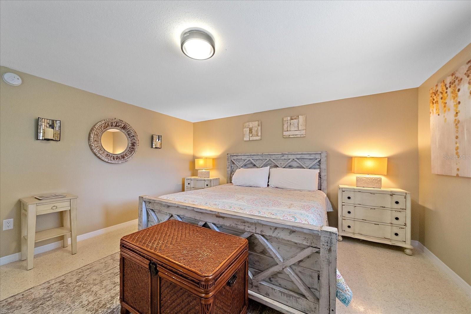 611 VENICE LN, SARASOTA, FL, 34242