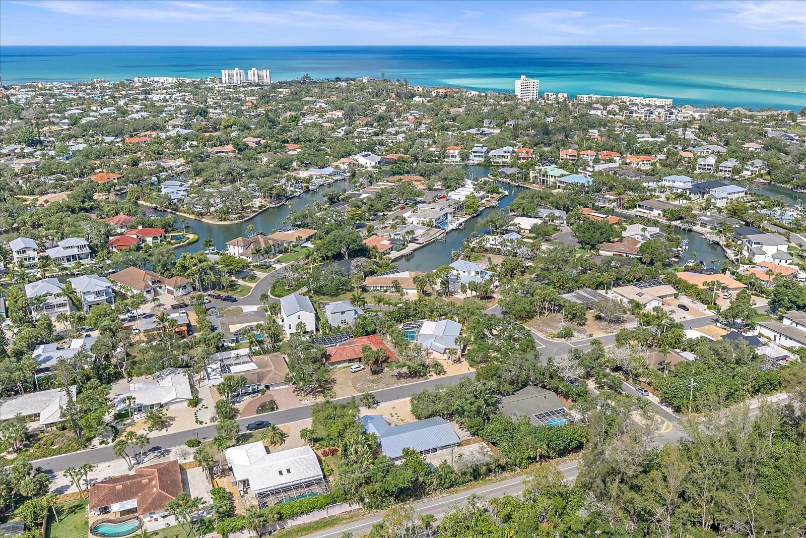 611 VENICE LN, SARASOTA, FL, 34242