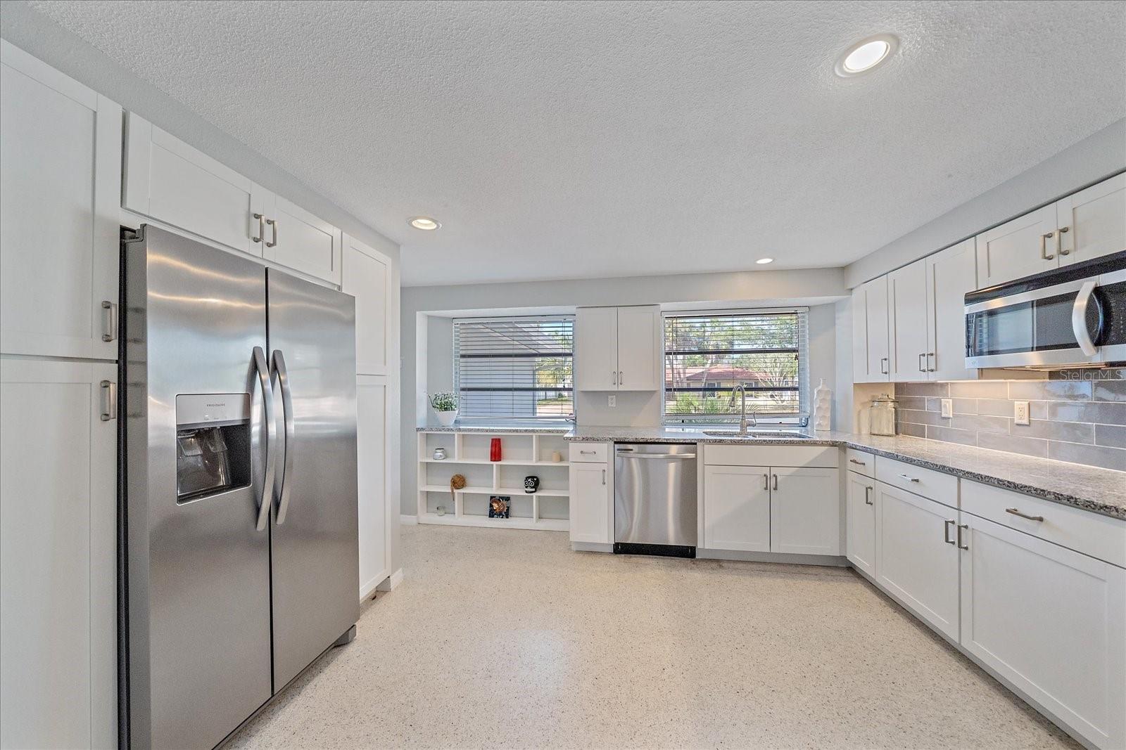 611 VENICE LN, SARASOTA, FL, 34242