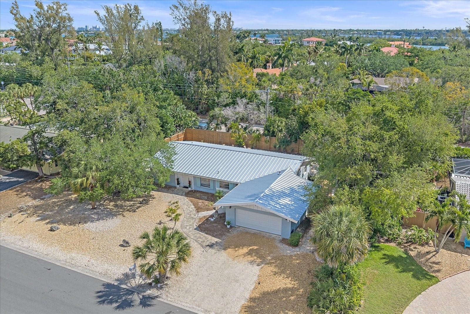 611 VENICE LN, SARASOTA, FL, 34242