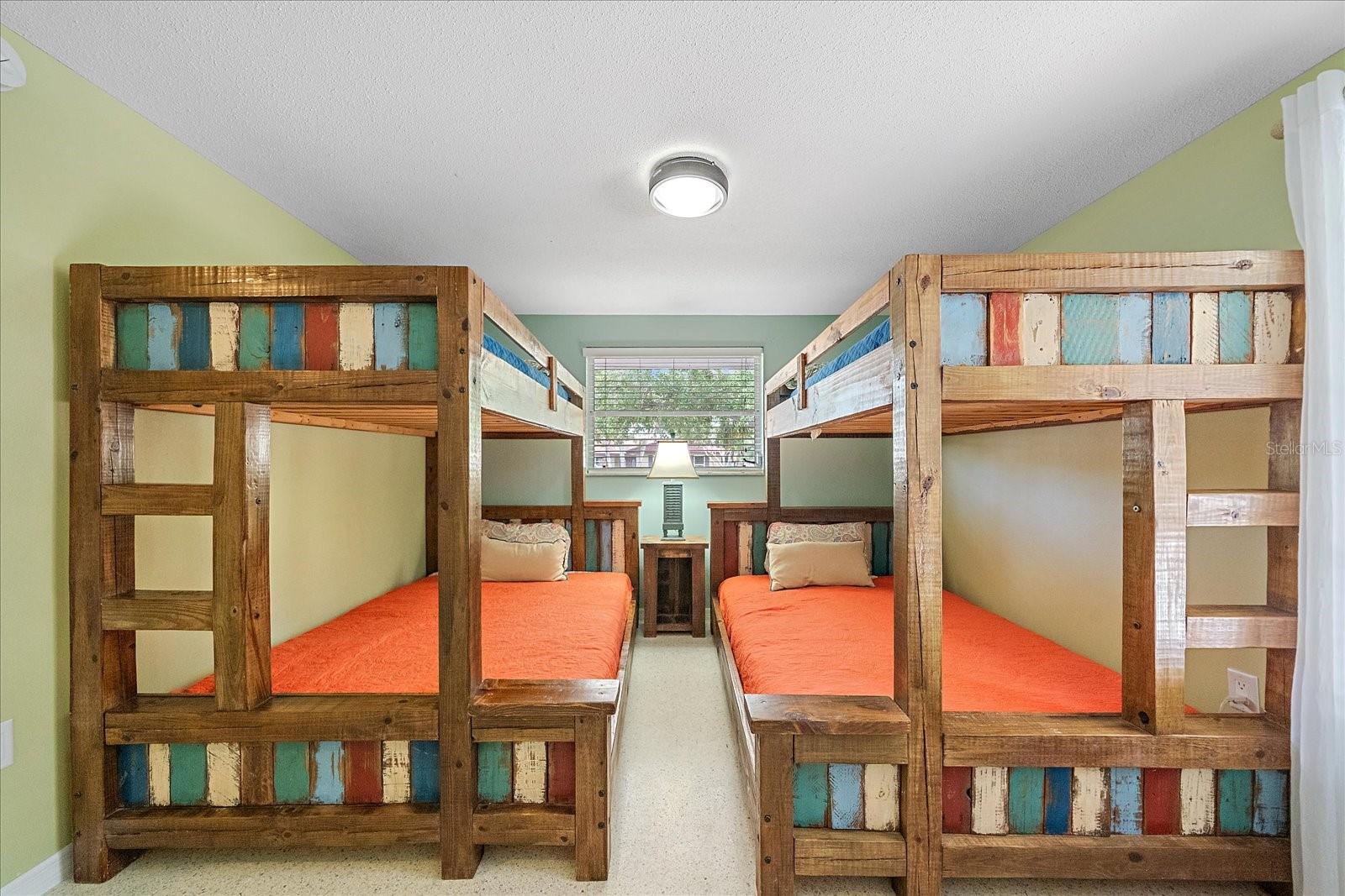 611 VENICE LN, SARASOTA, FL, 34242