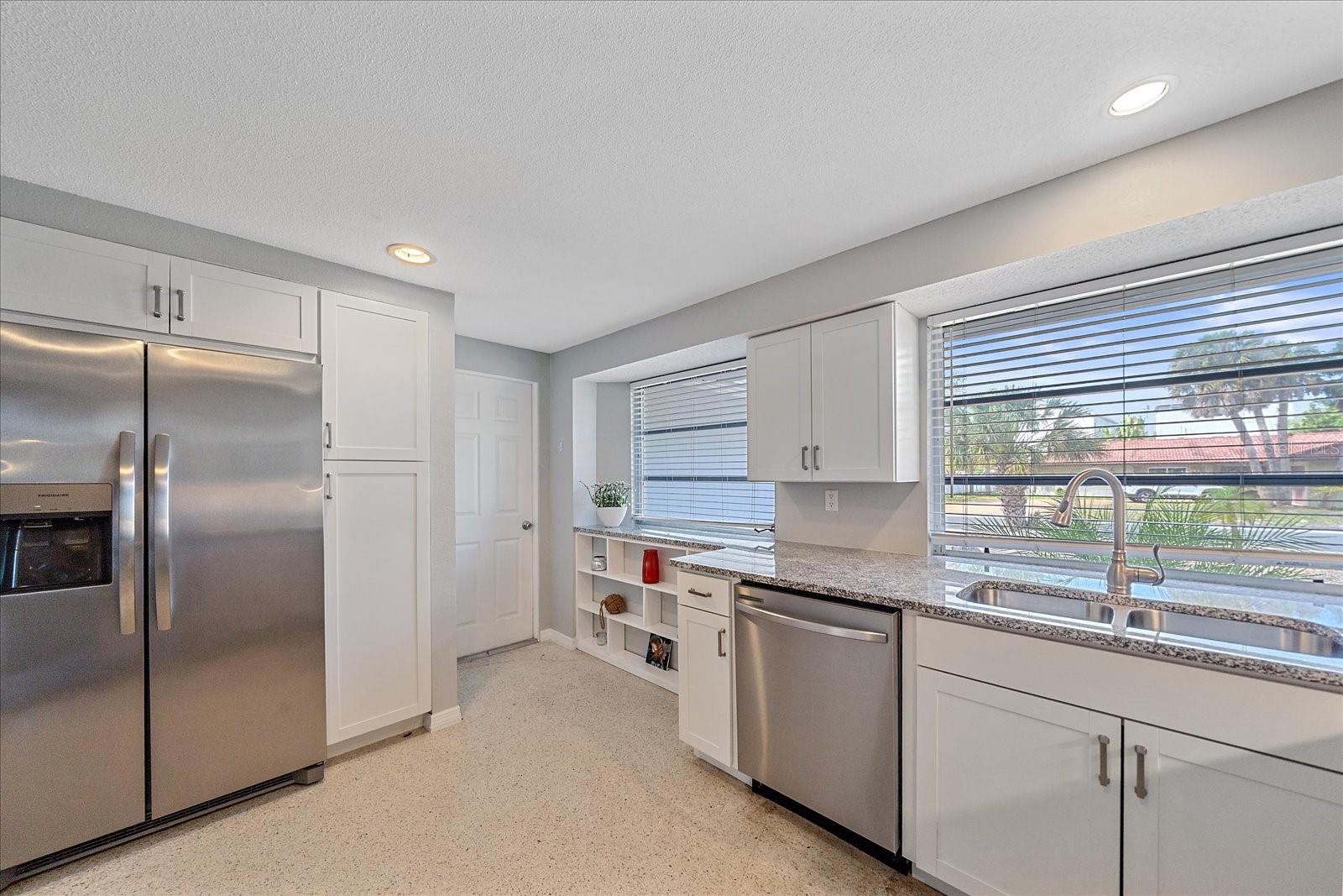 611 VENICE LN, SARASOTA, FL, 34242