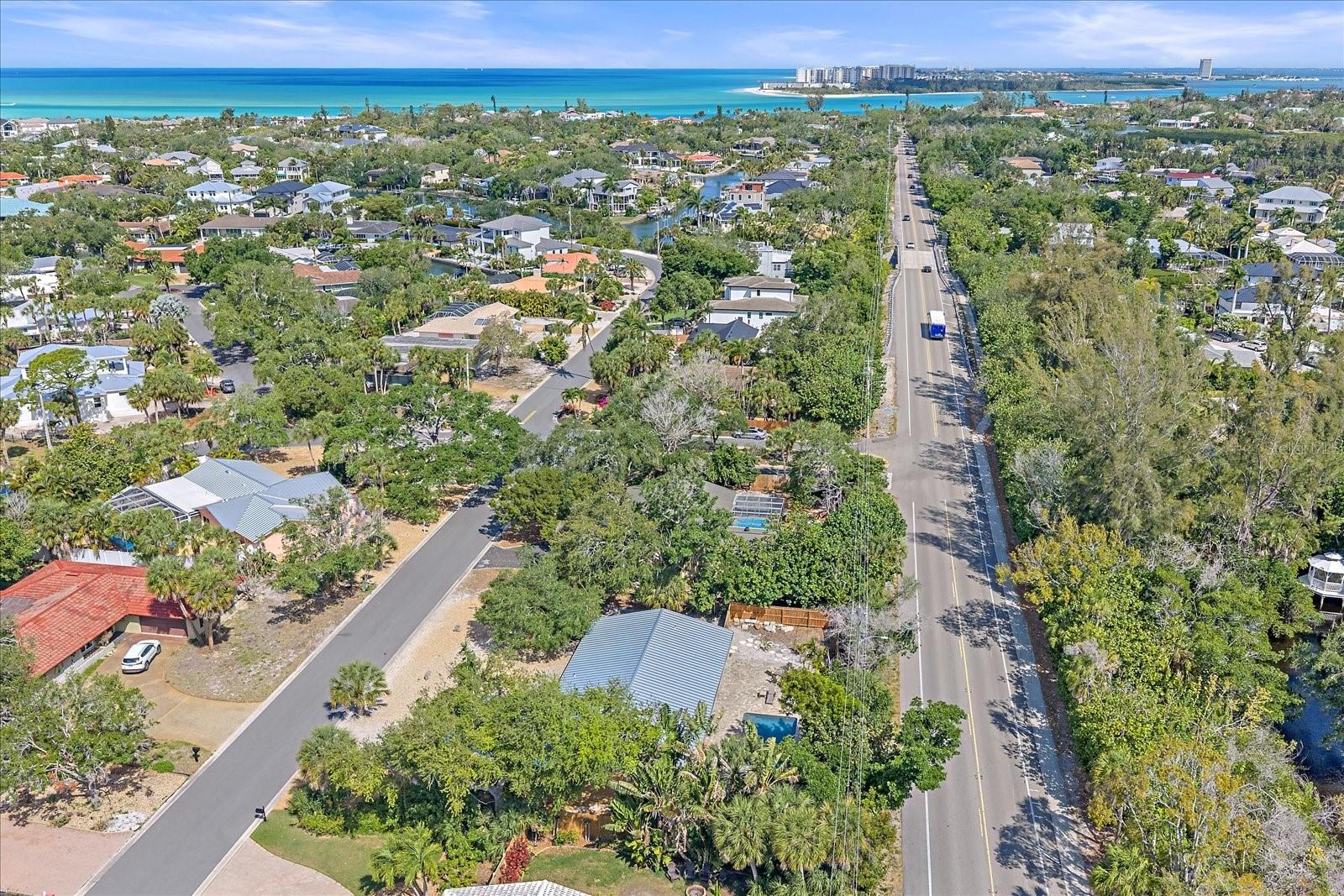 611 VENICE LN, SARASOTA, FL, 34242