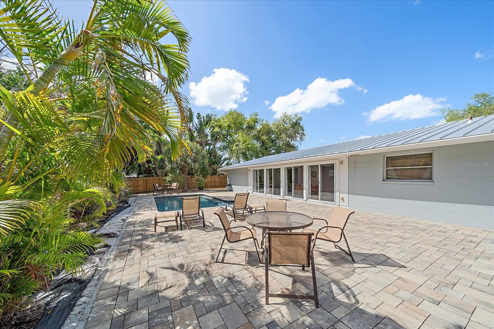 611 VENICE LN, SARASOTA, FL, 34242