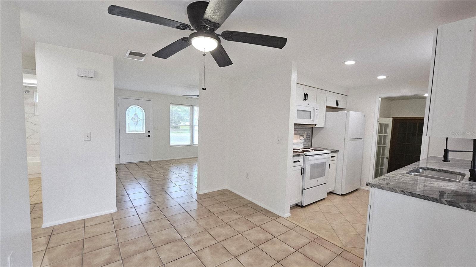 284 ROTONDA BLVD W, ROTONDA WEST, FL, 33947