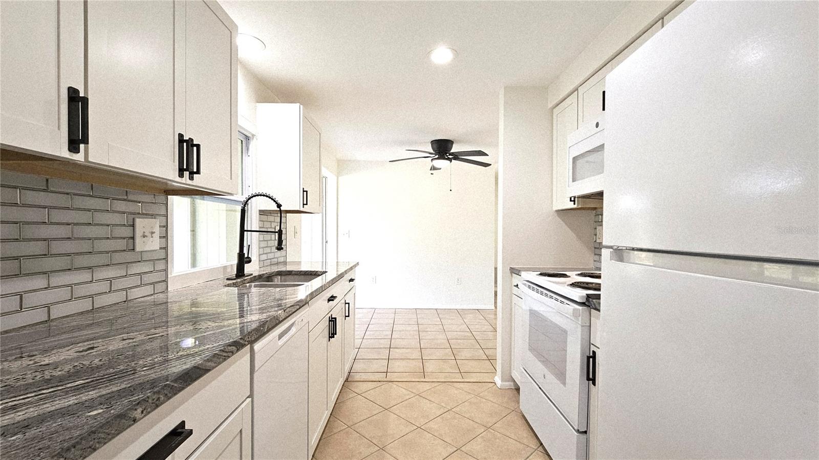 284 ROTONDA BLVD W, ROTONDA WEST, FL, 33947