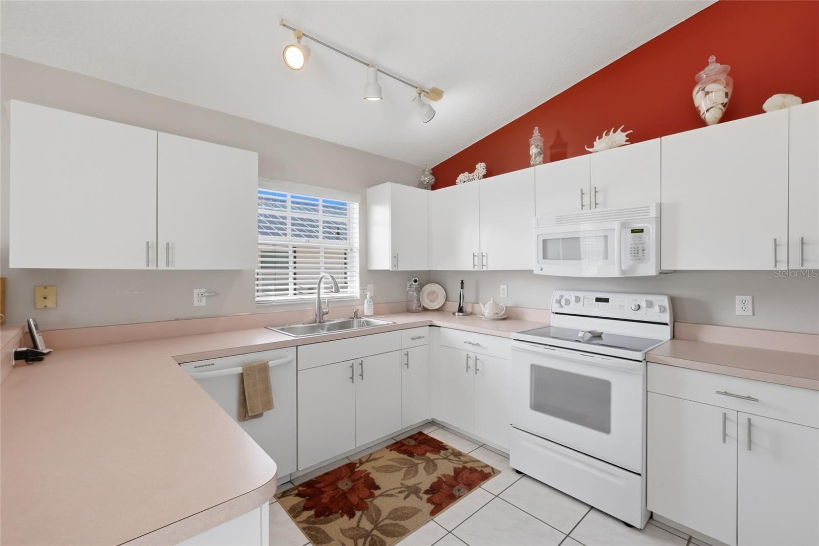 2806 GULF DR, HOLMES BEACH, FL, 34217