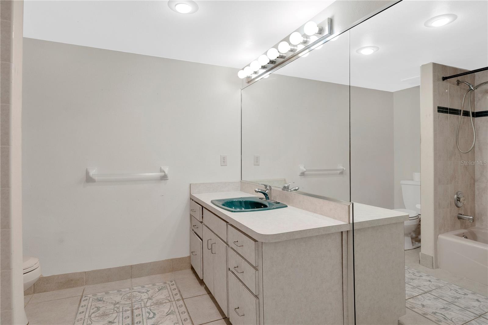 599 LAKE GENEVA RD, GENEVA, FL, 32732