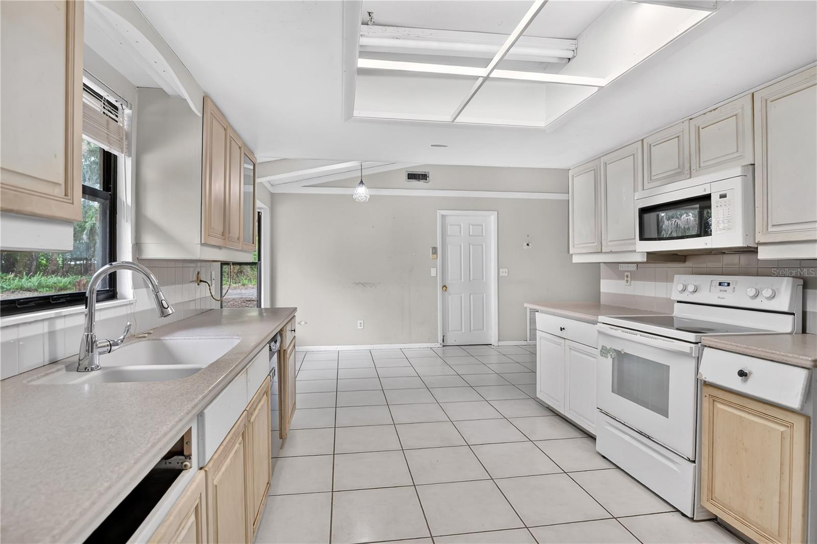 599 LAKE GENEVA RD, GENEVA, FL, 32732