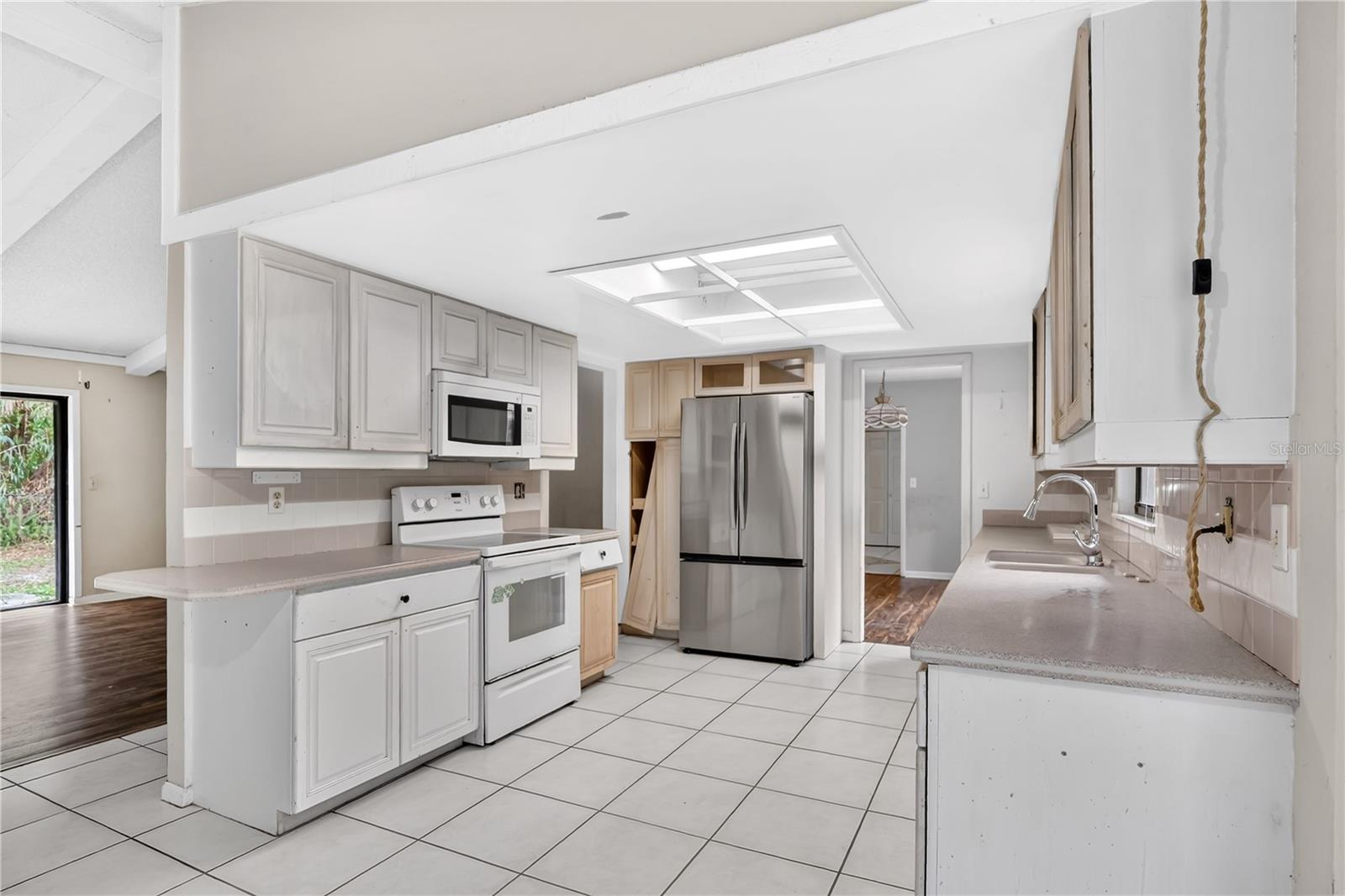 599 LAKE GENEVA RD, GENEVA, FL, 32732