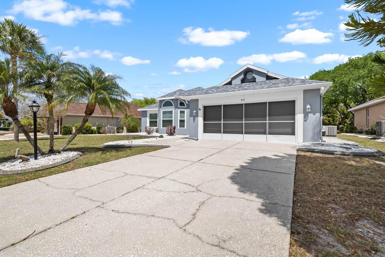 327 CALOOSA WOODS LN, SUN CITY CENTER, FL, 33573