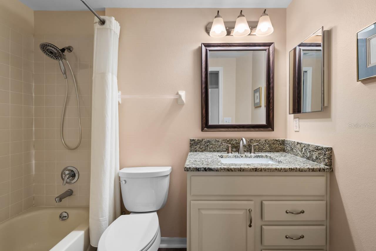 327 CALOOSA WOODS LN, SUN CITY CENTER, FL, 33573